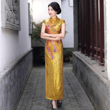 Robe Chinoise Symbole de la Femme dorée